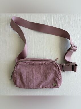 lululemon athletica Belt Bag